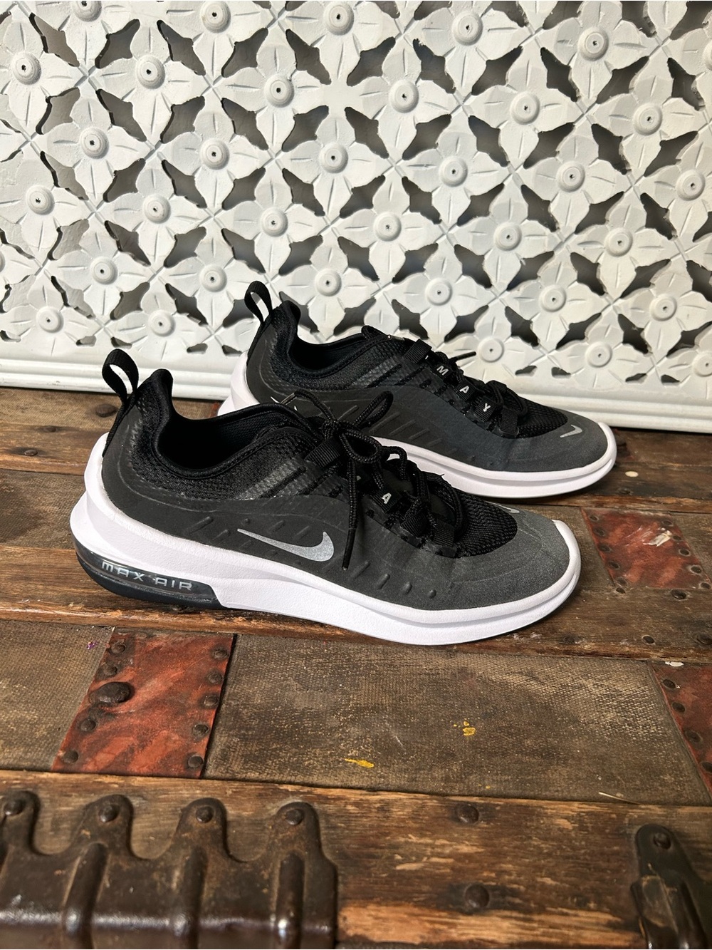 Nike Air Max INTRLK‎ Lite Black White Running Shoes Women’s 7.5